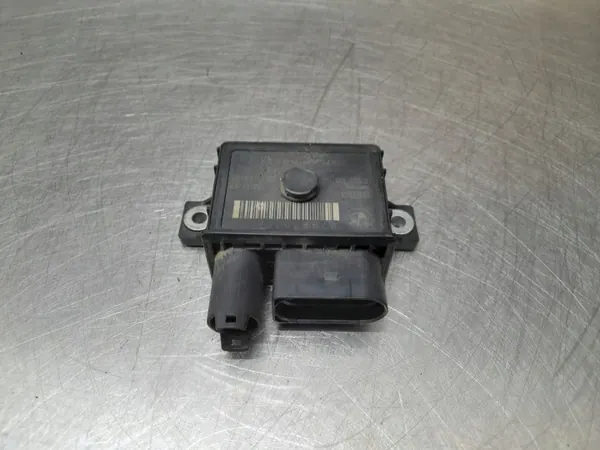 BMW 2.0D Glühkerzenrelais OEM 779800006 image 2