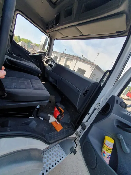 Cabina Mercedes Atego usado OEM atego - 38 chars image 7
