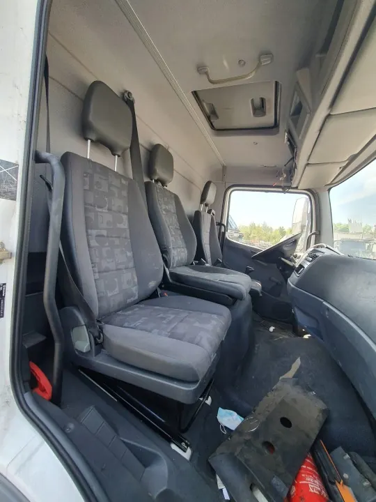 Cabina Mercedes Atego usado OEM atego - 38 chars image 8