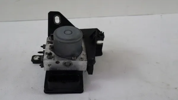 Fiat 500L ABS-pomp OEM 52003820 - Gebruikt image 2