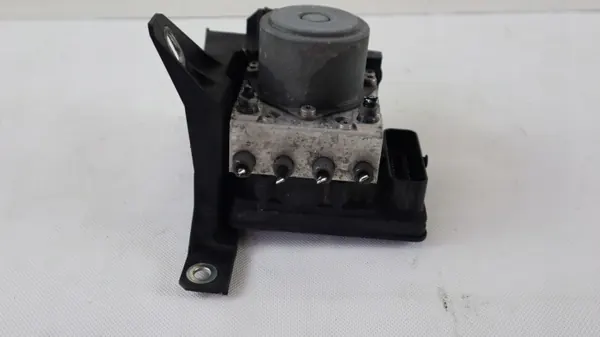 Fiat 500L ABS-pomp OEM 52003820 - Gebruikt image 3