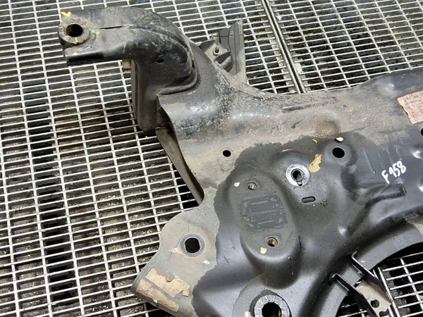 Hyundai i20 Etuaputuki OEM 62401Q0000 image 4