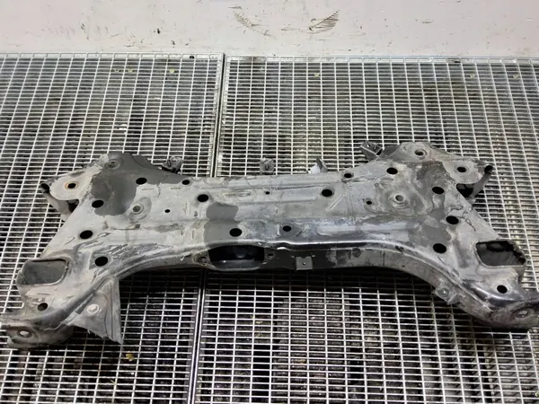 Hyundai i20 Etuaputuki OEM 62401Q0000 image 6