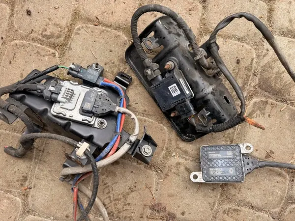Renault OE 208020728R Trafic 4 2.0dci Sistema Escape image 8