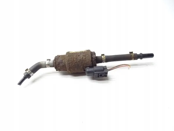 Webasto Pump 9019847B 2.0 TDI SEAT Alhambra II 7N image 4