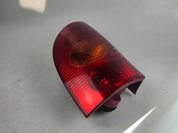 Luz Trasera Izquierda Renault Megane I Kombi image 3