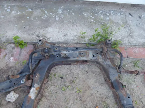 Nissan Qashqai I J10 Lift Etuiskunvaimennin OEM image 2