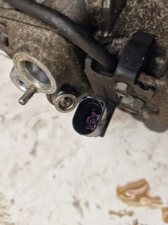 Compressore aria condizionata Volkswagen Touareg II 7P0820803N image 3