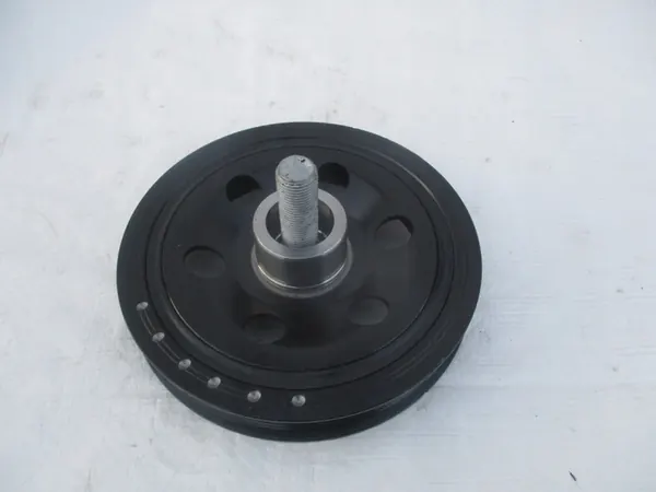 MERCEDES W176 W246 W205 CLA W117 Polia do virabrequim 1.6 CGI A2700300503 image 3