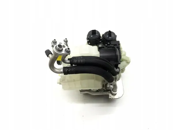 Tesla Model 3/Y Koelvloeistoftank OEM 1506803-00-F image 6