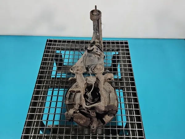 Mozzo ruota posteriore sinistro Toyota Avensis III T27 2.0 D4D OEM image 2