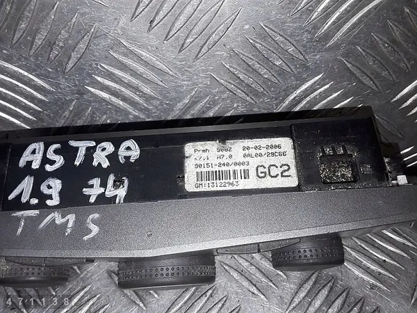 Module de Contrôle Climatique Opel Astra 2006 13122963 image 5