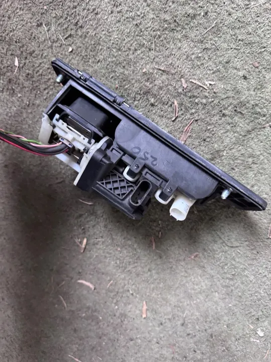 Mercedes-Benz GLC X253 Heckklappengriff OEM A1667500993 image 4