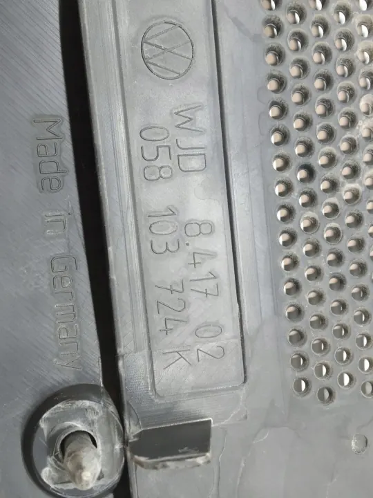 Moottorikansi OEM 058103724K 1.8 20V VW Passat image 4