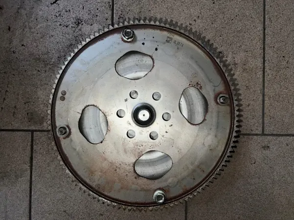 Mazda Vaihteiston Muuntaja OEM FZUY19100 Käytetty image 3