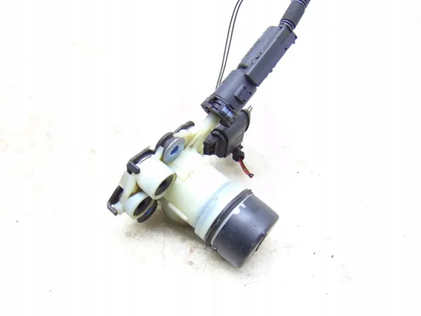 Gebruikte AdBlue-pomp OEM F01C070035 voor Skoda Octavia IV image 3