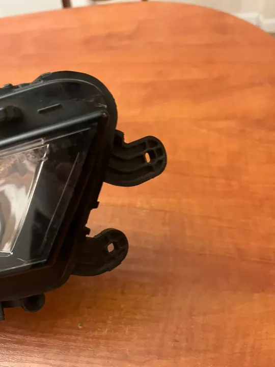 Ampare antibrouillard halogène avant droit OEM 5E0941700F image 3