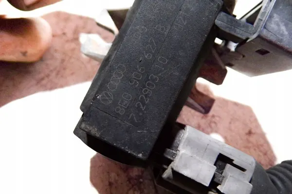 Elektromagnetisk ventil AUDI A6 1.9L Diesel 2004 image 2