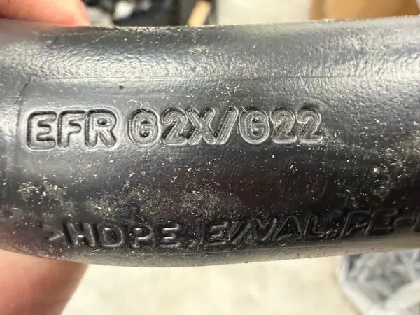 BMW Bränsleinsläppsrör OEM R2848596905 - Begagnad image 4
