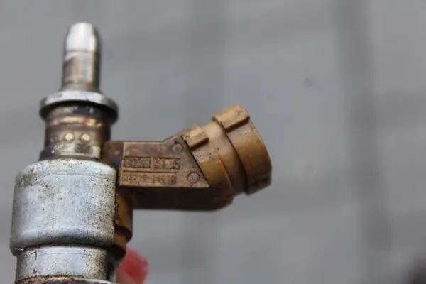 Injektor för Avensis T27 T25 Auris 2.2 D4D DPF image 5