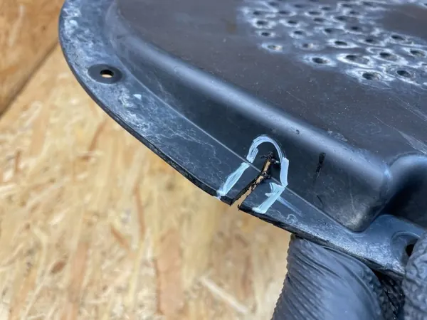 Spoiler inferior pára-choques dianteiro esquerdo OEM 9840237580 image 4