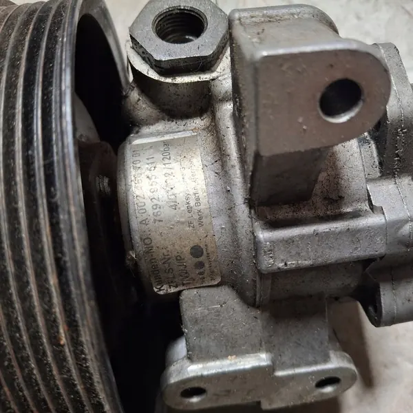 Servostyrningspump MERCEDES VITO W638 2.2 CDI image 2