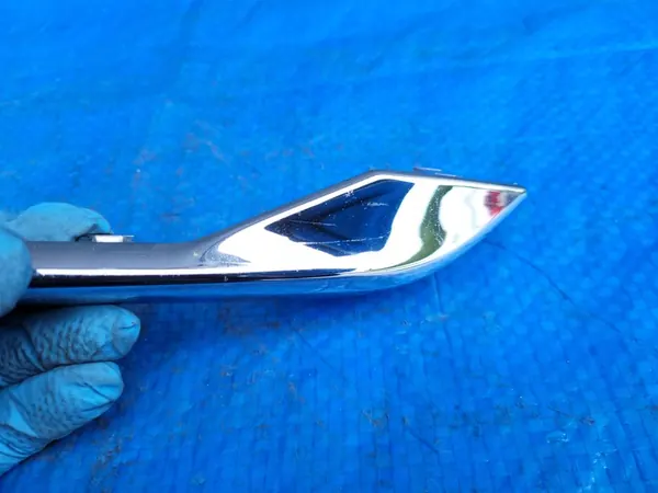 OPEL Crossland X Front Bumper Left Chrome Trim 13477106 image 4