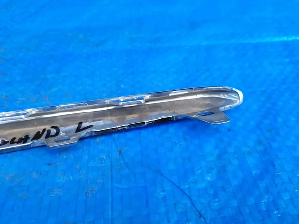 OPEL Crossland X Front Bumper Left Chrome Trim 13477106 image 5