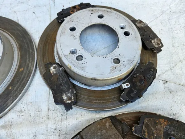 Juego de Discos y Pastillas OEM TARCZ para Hyundai Veloster image 3