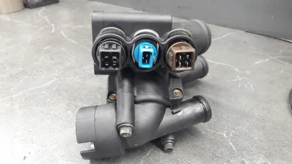 Termostaatti OEM thermostat Alfa Romeo 159 2.4 JTD:lle image 5