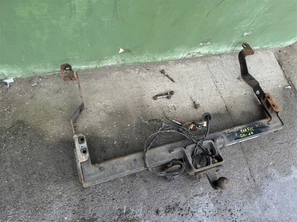 Engate HAK HOLOWNICZY para Renault Trafic II-IV image 3
