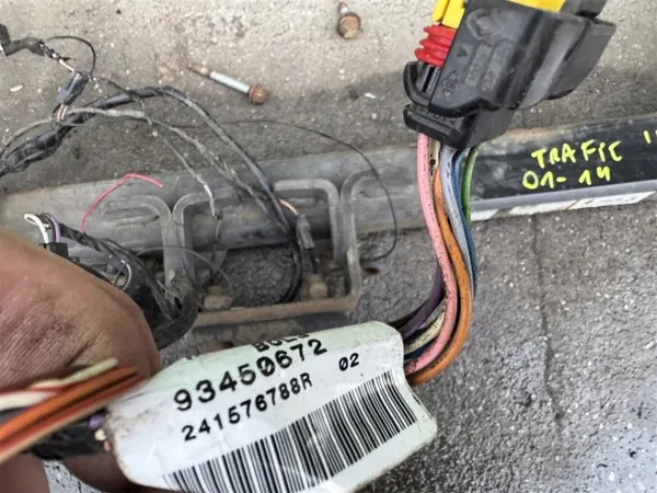 Engate HAK HOLOWNICZY para Renault Trafic II-IV image 8
