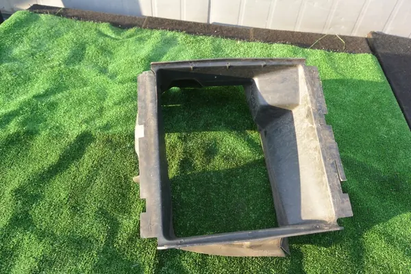 Volkswagen OE 7P6117335A Entrada de ar image 3