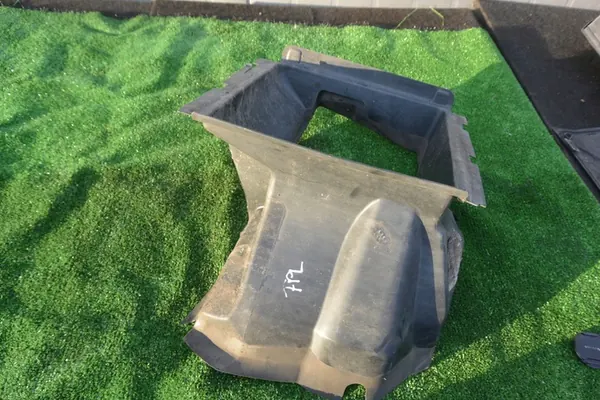 Volkswagen OE 7P6117335A Entrada de ar image 8