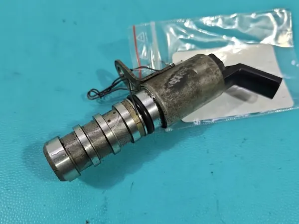 Sensor de árbol de levas OEM 12636524 Opel Astra V image 2