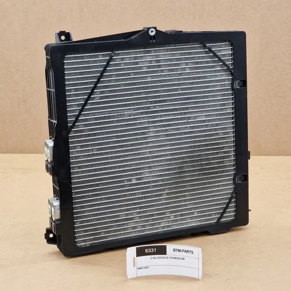 Jeu de radiateur droit OEM C#NHF 9J1260403 Porsche Taycan image 2