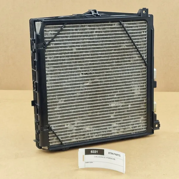 Jeu de radiateur droit OEM C#NHF 9J1260403 Porsche Taycan image 3