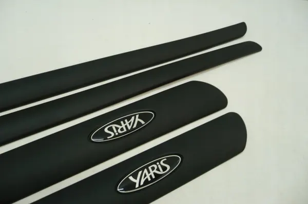 RIDER F14/YARIS I, II Sidodörrslist Set - Begagnad image 8