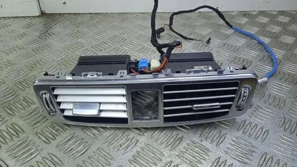 Prise d'air console Mercedes-Benz OEM A2188300054 image 2