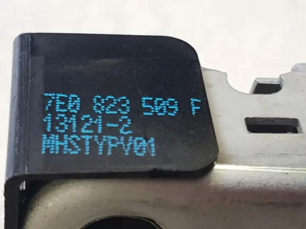 Huvlås VW Transporter T5 T6 OEM 7E0823509F image 3