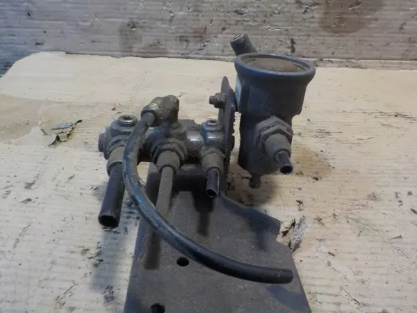 Scania Verteiler-Ventil OEM 0481009101 - Gebraucht image 3