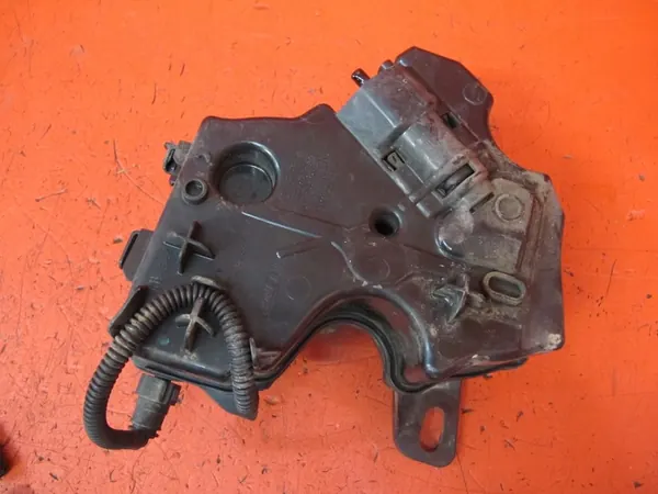 PEUGEOT 308 II T9 1.6 BLUEHDI FAP PUMP TANK image 4