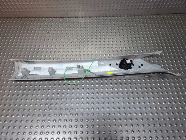 OEM S26372200 Vasen Kaiutinkolonnin Peite VW Golf VII image 4