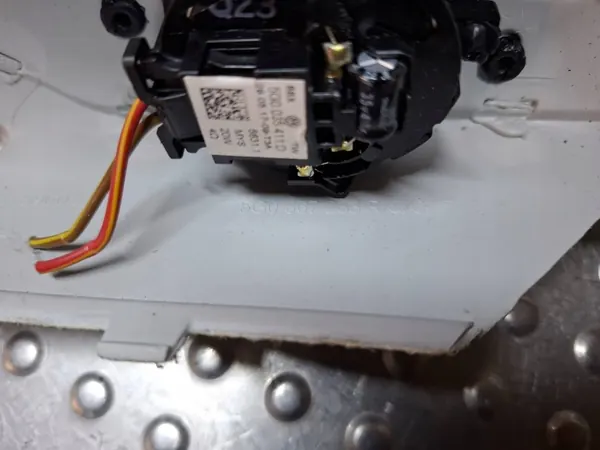 OEM S26372200 Vasen Kaiutinkolonnin Peite VW Golf VII image 6