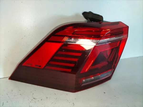 Luz trasera izquierda VW TIGUAN II LIFT 20- LED IQ LIGHT OEM image 2