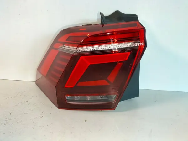 Luz trasera izquierda VW TIGUAN II LIFT 20- LED IQ LIGHT OEM image 3