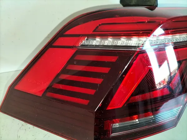 Luz trasera izquierda VW TIGUAN II LIFT 20- LED IQ LIGHT OEM image 5