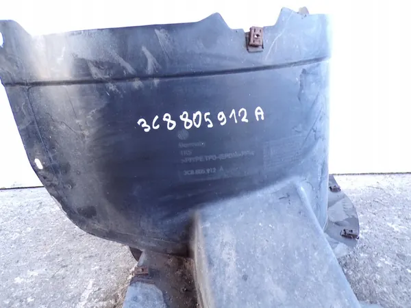 Right Front Wheel Arch Volkswagen Passat CC image 2