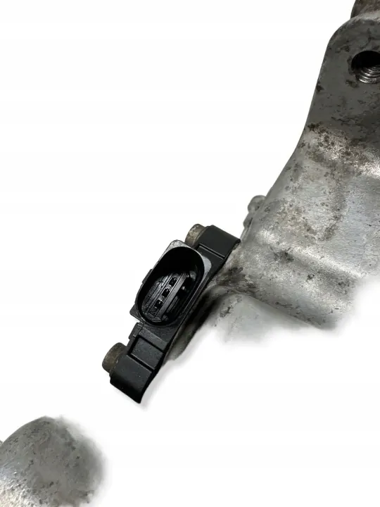 Oliepan OEM 04L103603 voor Skoda Yeti 2.0 TDI image 9