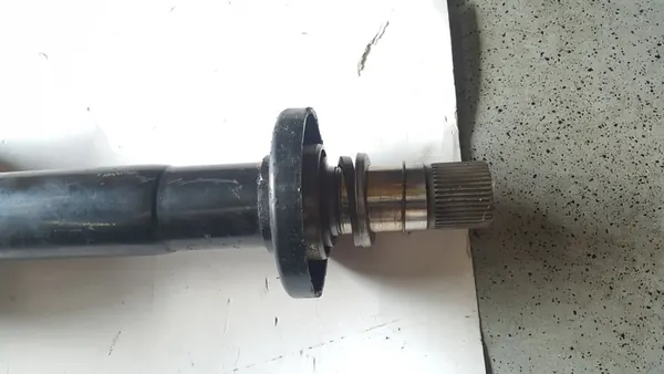 VW Transporter T6 2.0 TDI Höger Halvaxel 2018 OEM 7E0407761F image 5